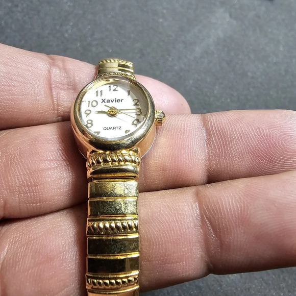 Xavier Ladies Quartz Fashion Watch Gold Tone Working Stretch Band Black Dial - Picture 2 of 9